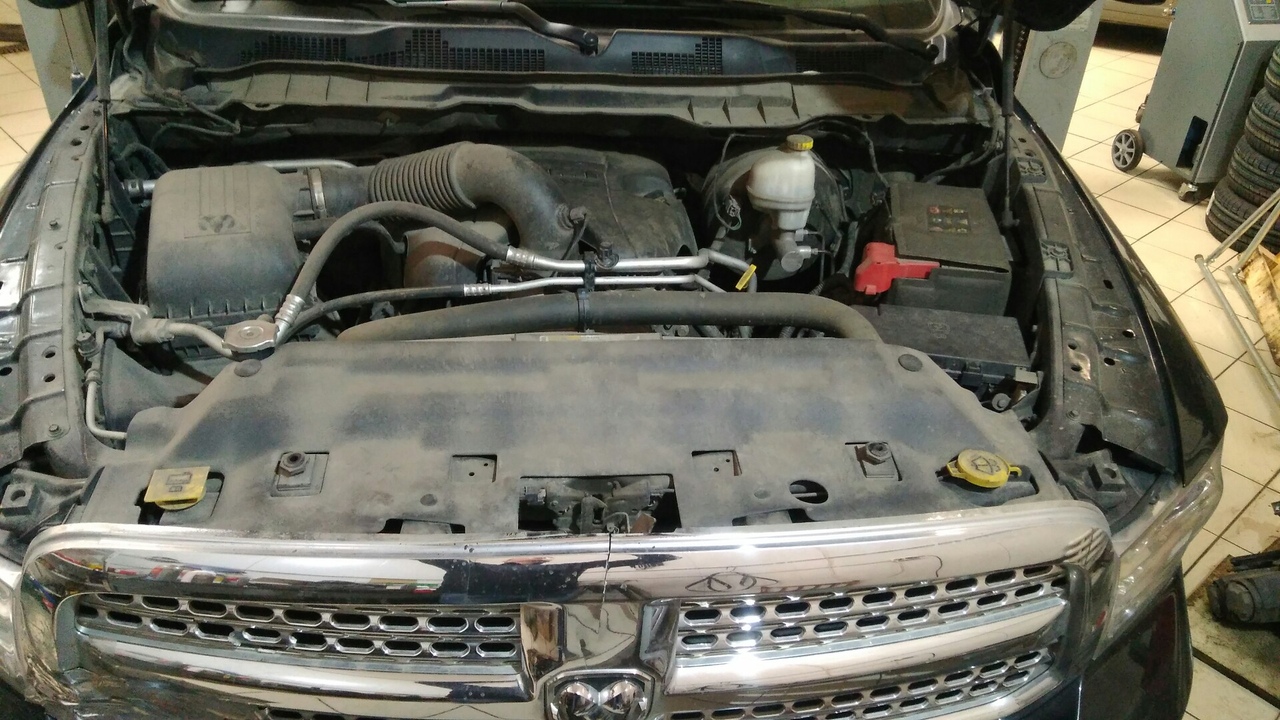 Dodge Ram 2013 (5.7) - Большое техническое обслуживание с заменой масла в двигателе